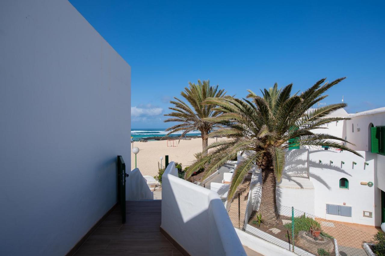 Homeforguest Modern And New Beachfront Apartment La Oliva Εξωτερικό φωτογραφία